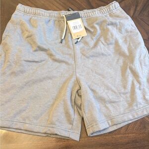 New Men’s North  Face Half Dome Shorts Size XL Medium Gray